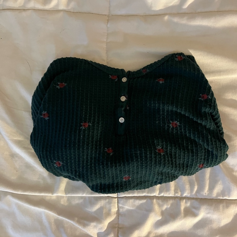 Cropped Flower Long Sleeve